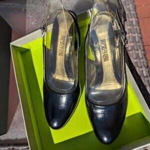 Kenneth Cole Reaction Please Me sz 7 like new